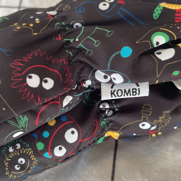NWT Kombi Baby Bear Infant Mitt - Picture 3 of 5
